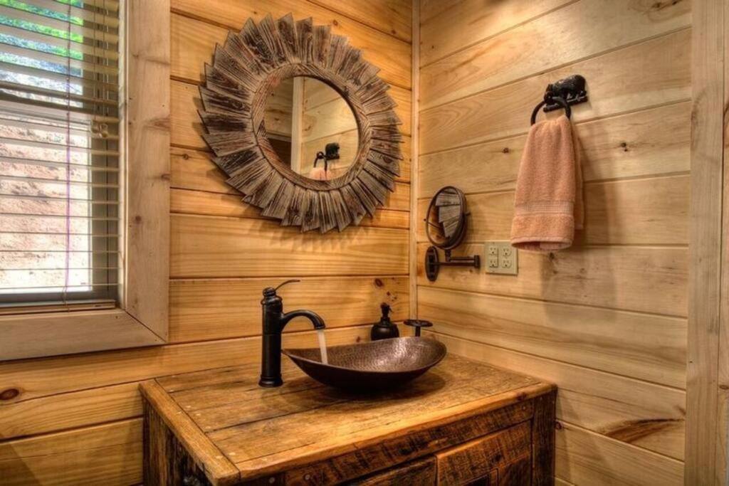 ブライソン・シティ Honeymoon Getaway In Woods Near Noc And Smoky Mtn Rrヴィラ エクステリア 写真